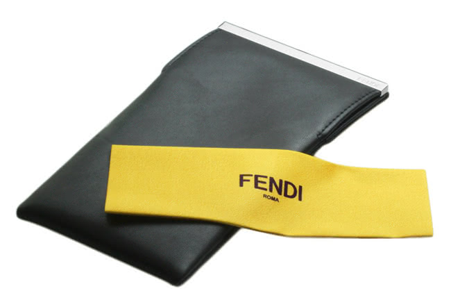 【FENDI】-時尚太陽眼鏡(黑色)