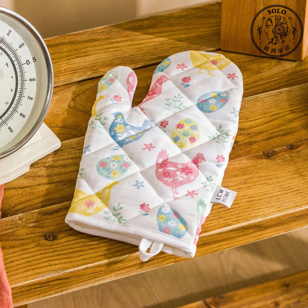 SOLO 歐洲家居 LCW Home 彩繪鄉村雞廚房隔熱手套 SOLO 歐洲家居 LCW Home 彩繪鄉村雞廚房隔熱手套