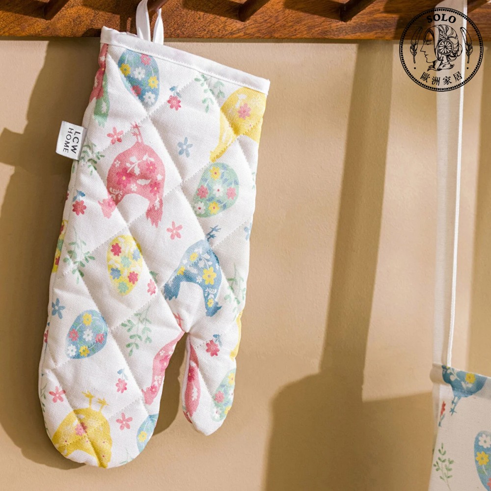 SOLO 歐洲家居 LCW Home 彩繪鄉村雞廚房隔熱手套 SOLO 歐洲家居 LCW Home 彩繪鄉村雞廚房隔熱手套