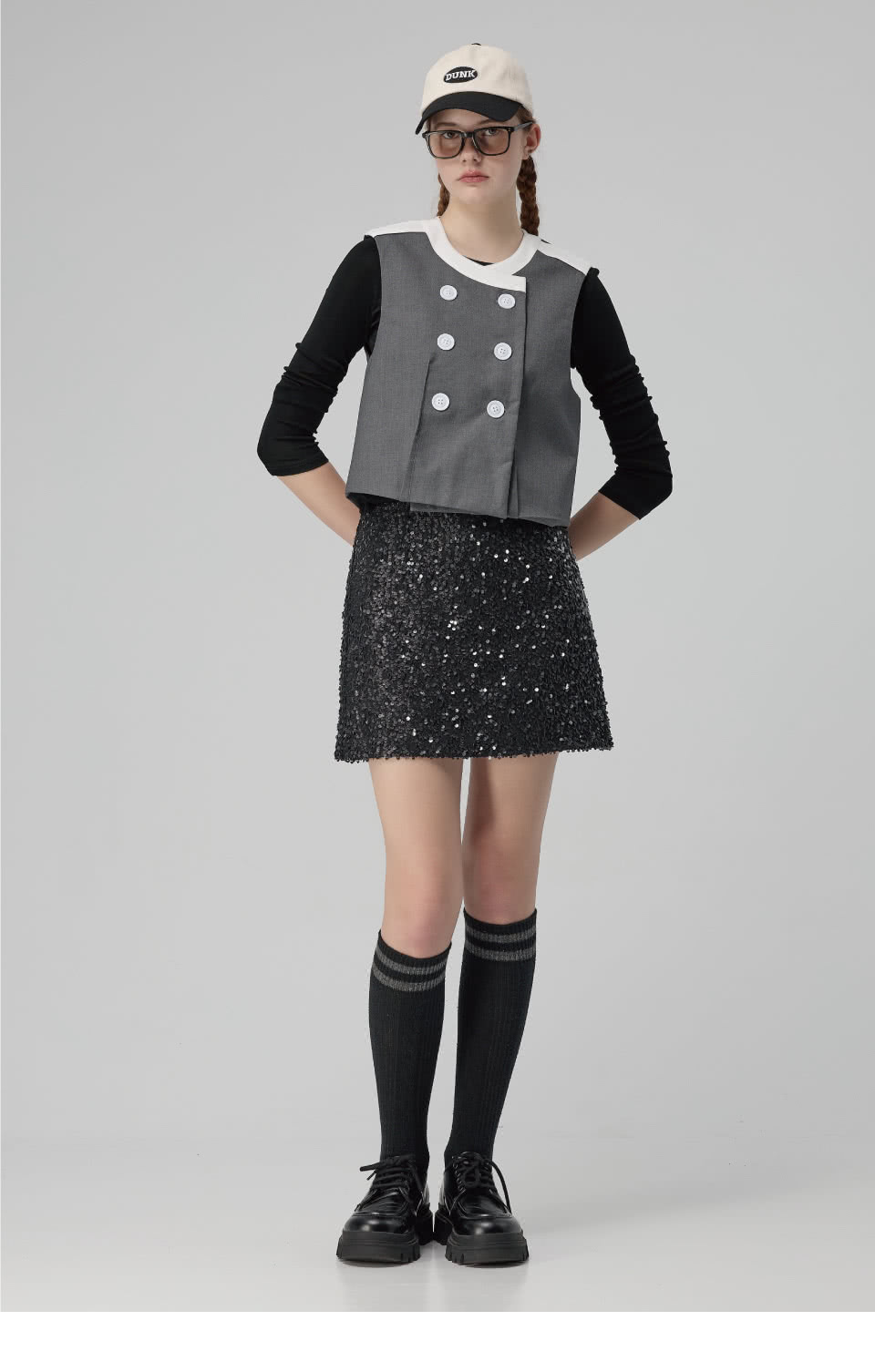OUWEY 歐薇 閃耀復古亮片短褲裙(黑;S-L;32431 OUWEY 歐薇 閃耀復古亮片短褲裙(黑;S-L;32431