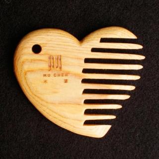 【MU LIFE 荒木雕塑藝品】原木系列組(舒心梳、檜木蓮片木書籤)
