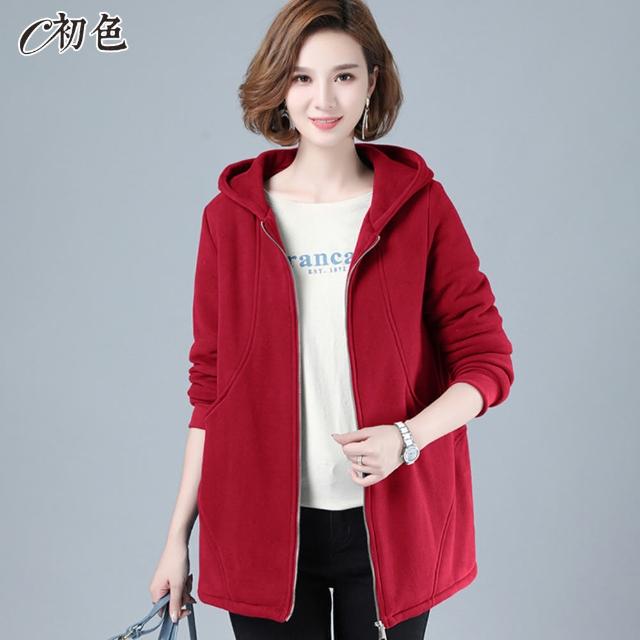 《女裝外套》25款熱銷衝鋒外套 保暖外套強力推薦! - 38 | Kiro遊戲娛樂生活網 【初色】字母刺繡保暖連帽外套-共3色-97800(M-2XL可選)