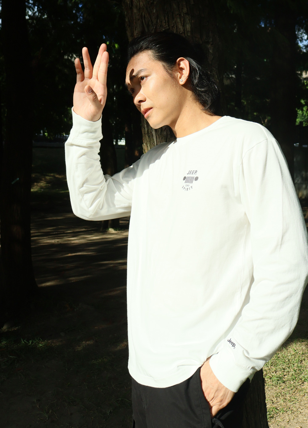 JEEP 男裝 率性吉普車寬版長袖T恤(白色)折扣推薦 JEEP 男裝 率性吉普車寬版長袖T恤(白色)折扣推薦