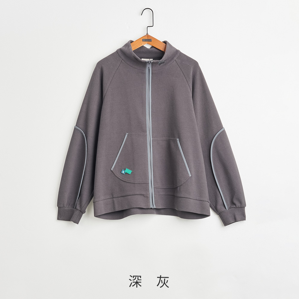 深灰 