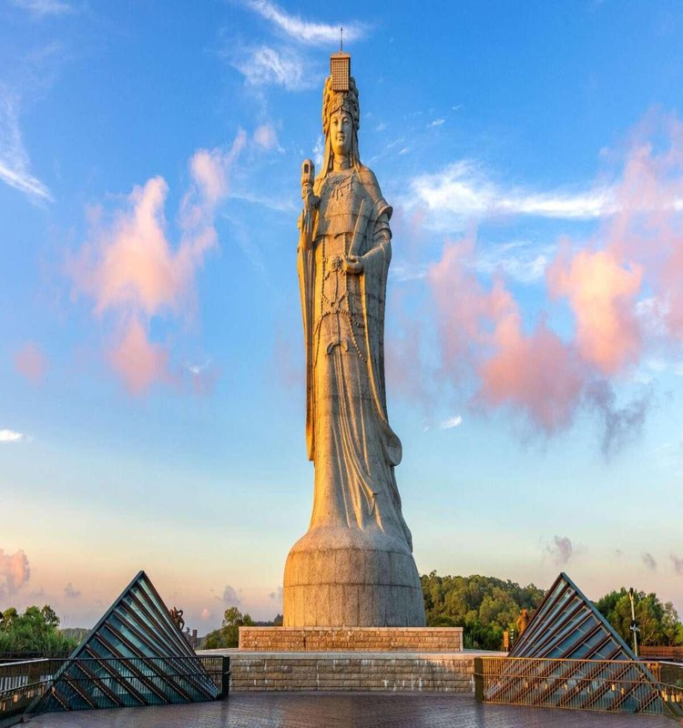 吉航旅遊 馬祖希臘白色夜明珠東引燈塔經典南北竿夜尋藍眼淚四日