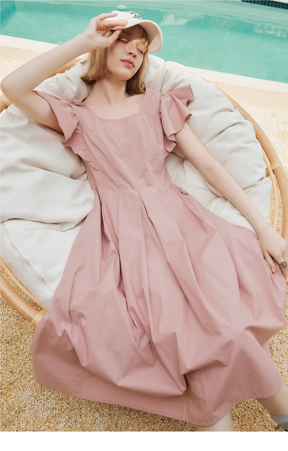 OUWEY 歐薇 浪漫氣質背心荷葉袖連身洋裝(粉色；XS-M