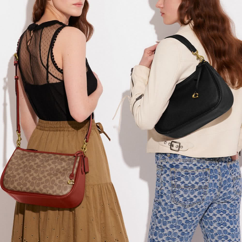 垂直長度54cm可拆卸肩帶,可用於肩背或斜挎