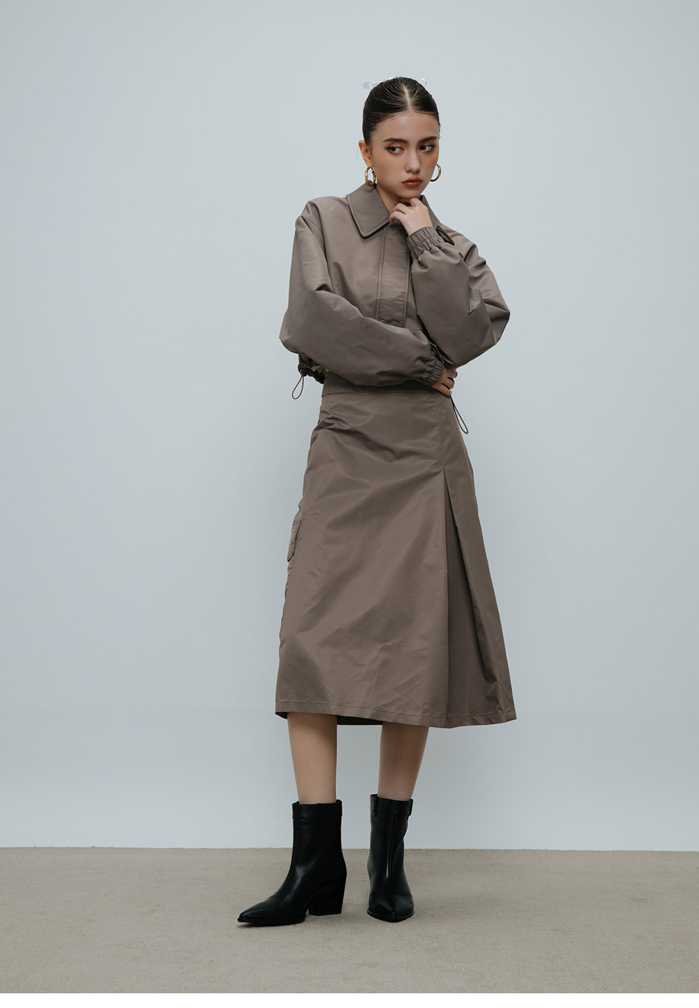 HELENE_SPARK 仿舊復古鈕扣寬帶軟牛皮尖頭建築坡高