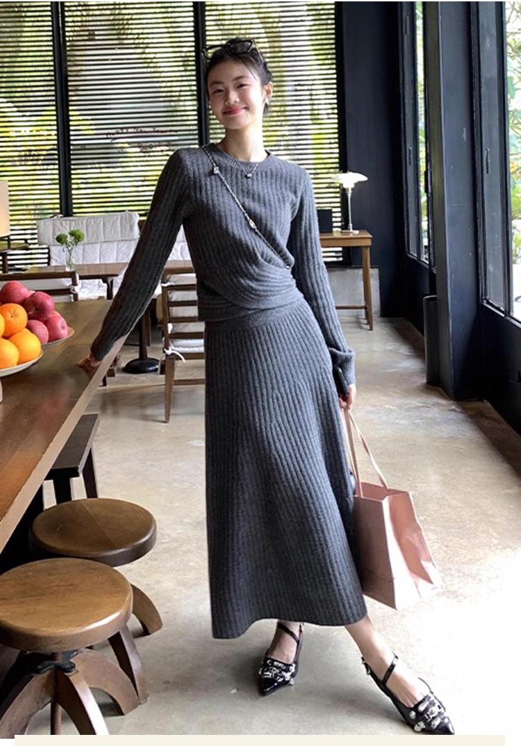 初色 圓領長袖毛衣衫上衣女上衣+純色包臀針織半身裙長裙套裝-