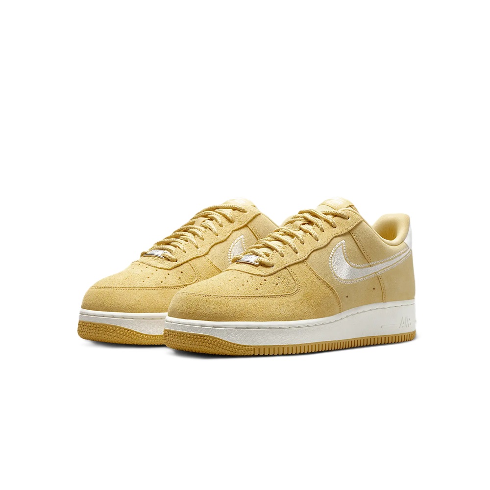 NIKE 耐吉 AIR FORCE 1 07 LV8卡其 刺
