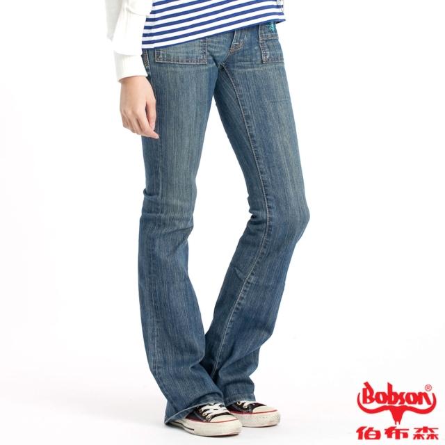 【BOBSON】女款貼口袋伸縮中喇叭牛仔褲(藍77)
