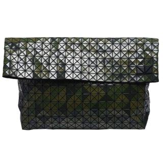 【ISSEY MIYAKE 三宅一生】三宅一生 BAOBAO幾何方格對折萬用手拿包(迷彩綠BB53-AG911-68)