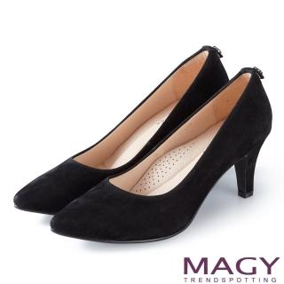 【MAGY】氣質魅力款 愛心鑽飾絨布尖頭高跟鞋(黑色)