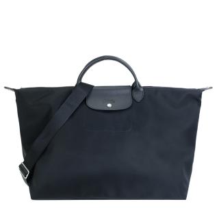 【LONGCHAMP】LE PLIAGE NEO系列新款厚尼龍奔馬織紋寬背帶短把手提/斜背旅行袋(大/黑)