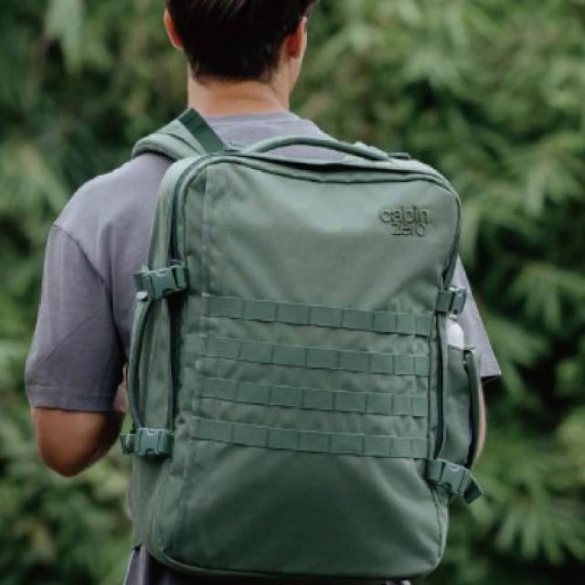 【CabinZero】英國輕旅登機大容量後背包44L 軍用款2.0(防潑水 登山背包 旅行後背包)
