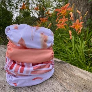 【Nora’s Nursery】美國口袋式布尿布4件組 忘憂草雪葩(環保布尿布 可水洗可重複用 附尿墊)
