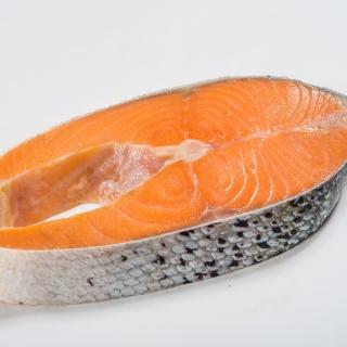 【鮮綠生活】超厚智利鮭魚切片(330g±10%/片 包冰率20% 共7片 -凍)