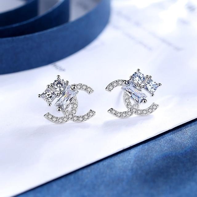 【Emi 艾迷】買一送一 輕奢 高級 經典 小香風 925銀針 C字 耳環