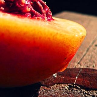 【台灣紅-中秋禮盒】加州桃仙子水蜜桃-巨無霸(五顆/2.5斤裝)