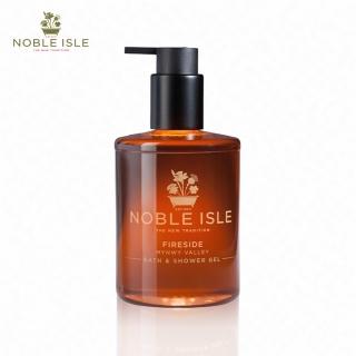 【NOBLE ISLE】暖爐香氛沐浴膠 250mL(具備前、中、後味的沐浴香水；獨特辛香木質調)