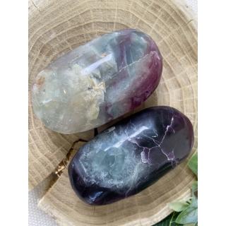 【Cocozy世界水晶原礦】彩螢石把玩(消磁化煞增能量)