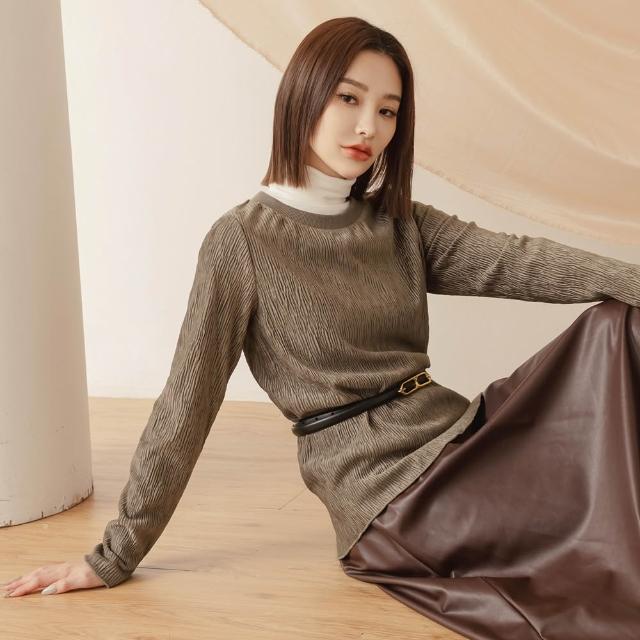 【OB 嚴選】立體紋理圓領微光澤長袖上衣 《AB18104》