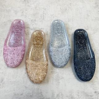 【NicoFun 愛定做】2雙 玫瑰雕花簍空 包頭 拖鞋 涼雨鞋 一日遊(旅行 輕便 防水 雨天 夏天 金蔥鞋 網鞋)
