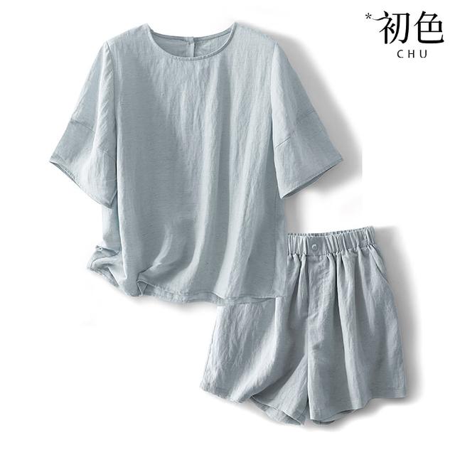 【初色】純色薄款透氣圓領短袖T恤上衣女上衣+寬鬆簡約休閒鬆緊腰寬褲短褲套裝-共2色-36447(M-2XL可選)