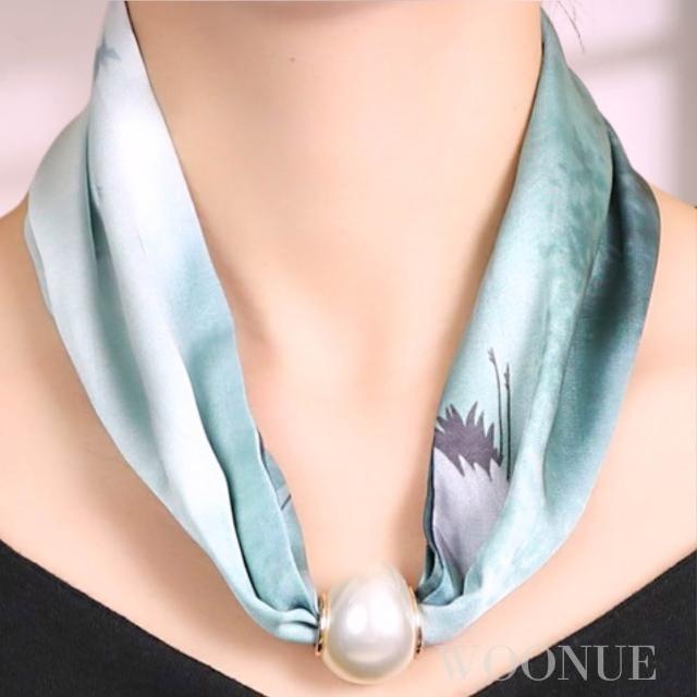【WOONUE】貴婦高級磁扣絲巾項鍊珍珠樣式絲綢質感領巾圍巾項鍊(送禮母親節老婆媽媽女友閨蜜朋友姐妹禮物)