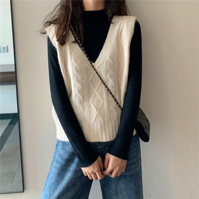 【D.studio】韓版麻花V領無袖針織背心(毛衣 上衣 衣服 保暖上衣 秋天女裝 冬天女裝 秋冬女裝 發熱衣 S88)