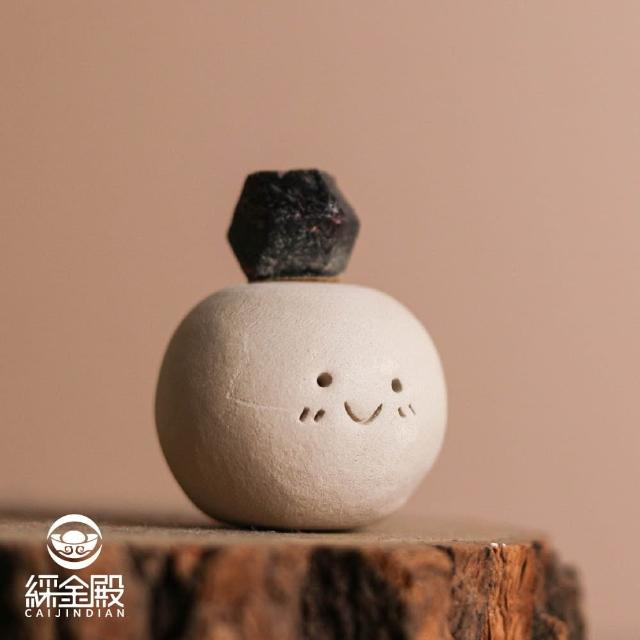 【CaiJinDian 綵金殿】礦石迷你擺件-大底座(紫水晶 黃水晶 石榴石 草莓晶 天青石 轉運 風水 過爐加持)