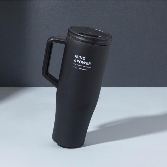 【Oolab 良杯製所】(鈦陶瓷)輕量不鏽鋼鈦陶瓷層 隨行手把杯1150ml(密封防漏/收納式吸管/可車用/鈦塗層)