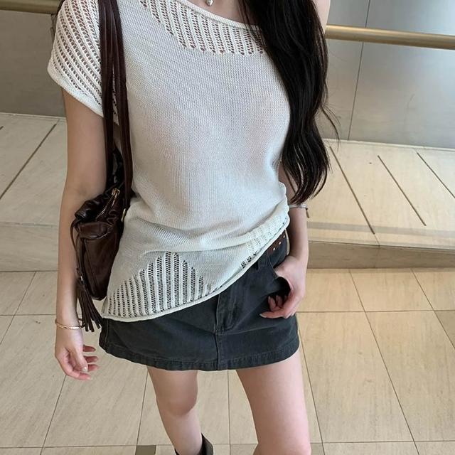 【AS 梨卡】女裝 上衣 短袖 鏤空斜肩 百搭短袖 露肩上衣 短袖針織 夏季短袖 顯瘦上衣 SW139